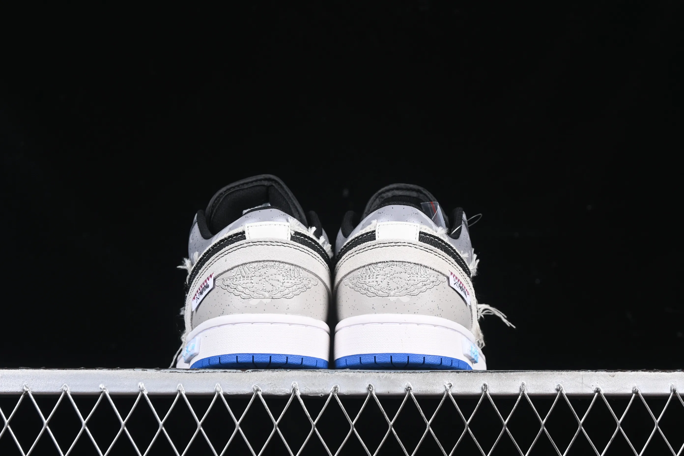 All Categories Air Jordan Jordan Series Basketball Shoes Air Jordan 1 Low Air Jordan 1 Low AJ1 Joe 1 Panda Prank Wave Fisherman Overfishing Blue Brown Gray Low-top Retro Basketball Shoes 553558-140